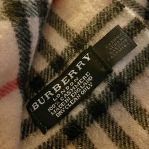 Burberry "Casmere Scarf"100% Authentic